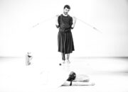 Kim jest ten człowiek, co tak broczy krwią? / What  bloody man is that?