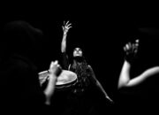 Kim jest ten człowiek, co tak broczy krwią? / What  Bloody Man Is That?