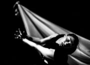 Kim jest ten człowiek, co tak broczy krwią? / What  Bloody Man Is That?